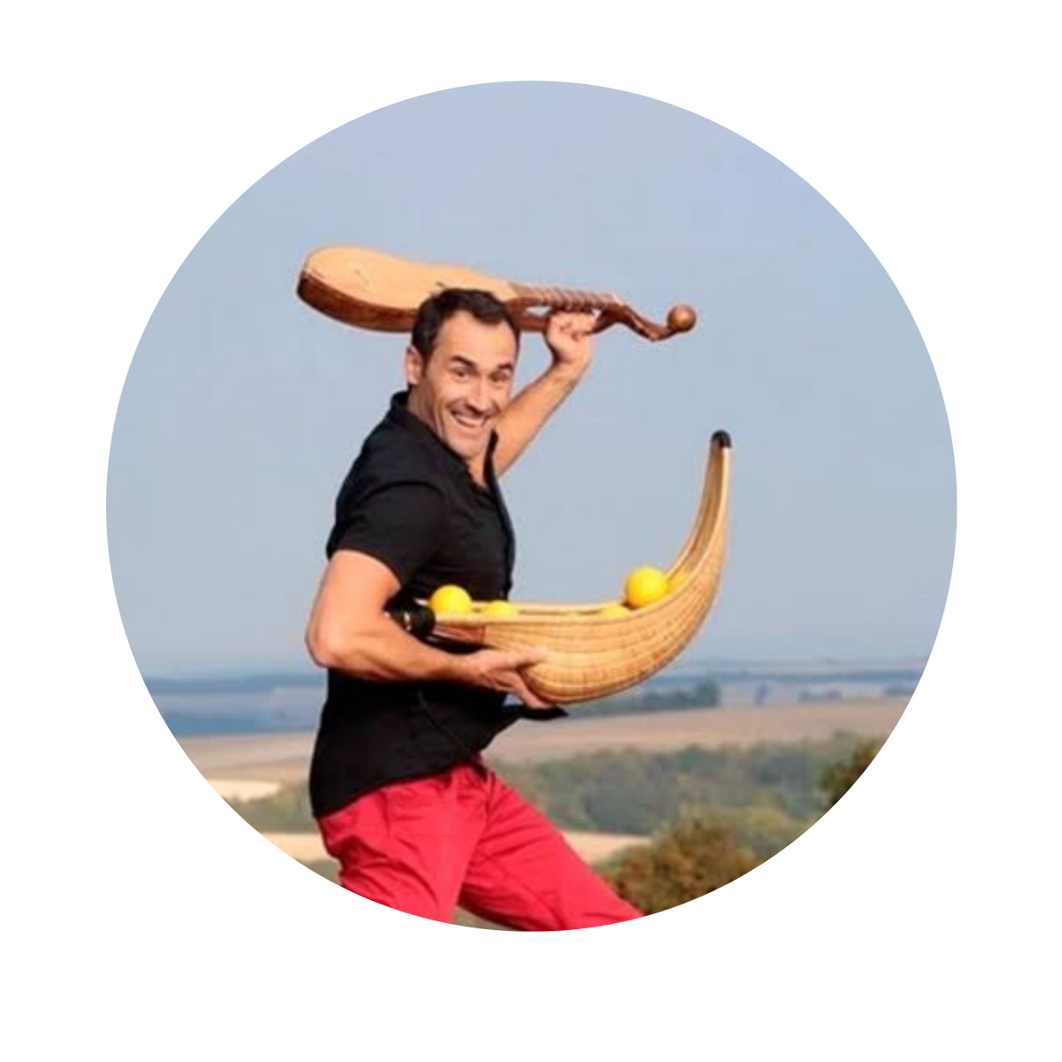 Aymeric Bondueaux et la compagnie Triffis - La Batoude, Centre des Arts du Cirque et de la Rue
